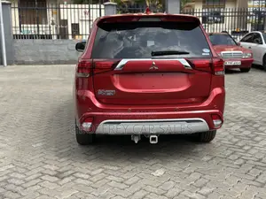 Mitsubishi Outlander 2019 Red