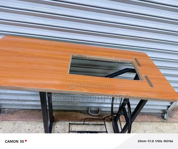 Local Sewing Machine Table
