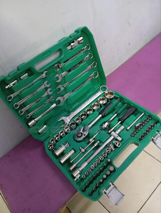 82 Piece Mix Tool Set