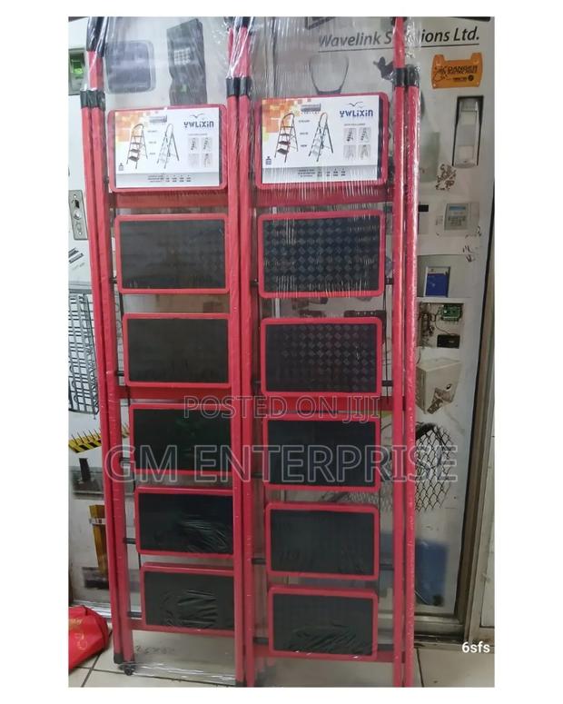 Foldable 6 Step Ladder