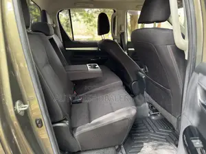 Toyota Hilux Revo Double Cab Deisel 2.4 AWD 2021 Green