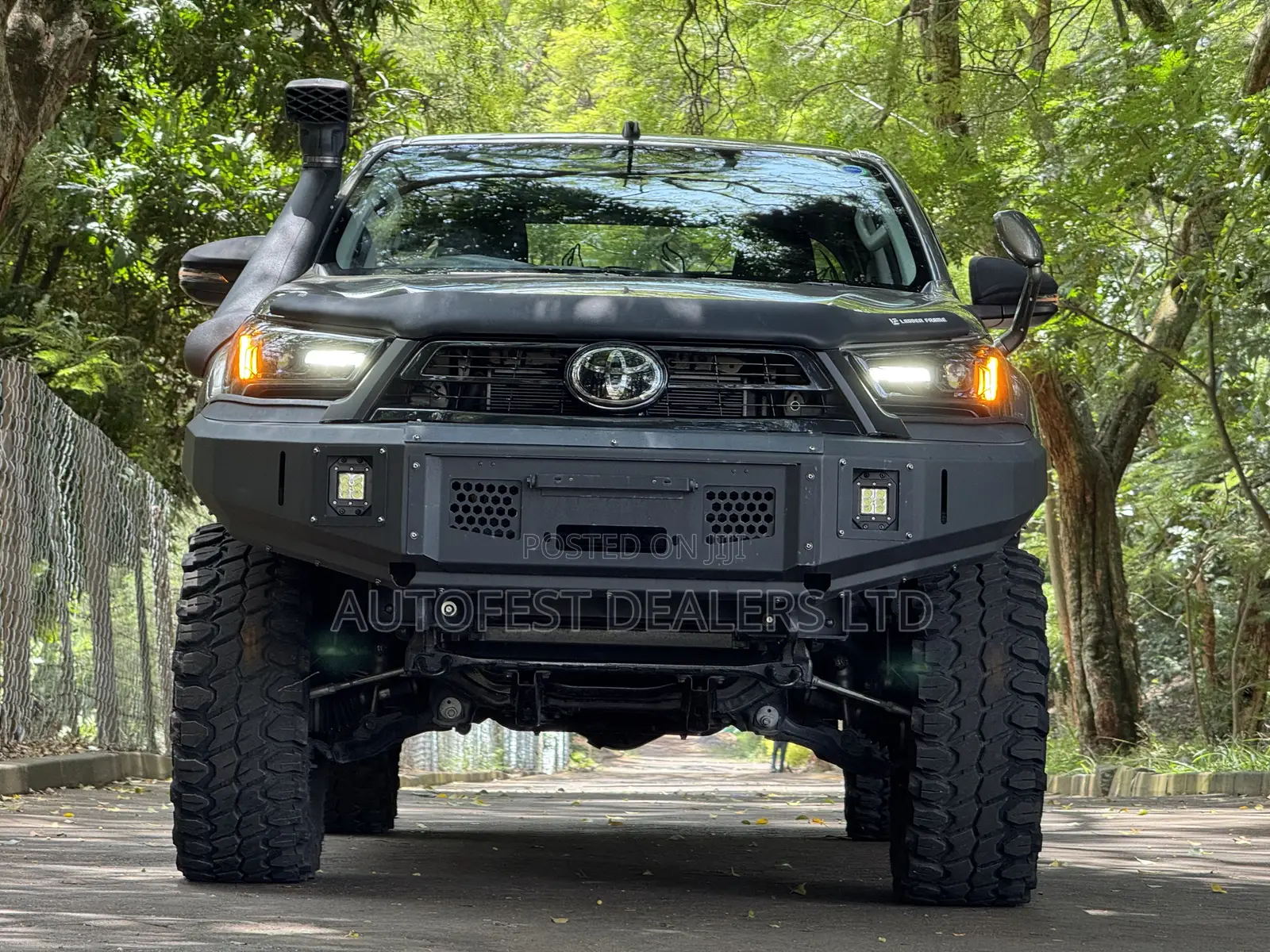 Toyota Hilux Revo Double Cab Deisel 2.4 AWD 2021 Green