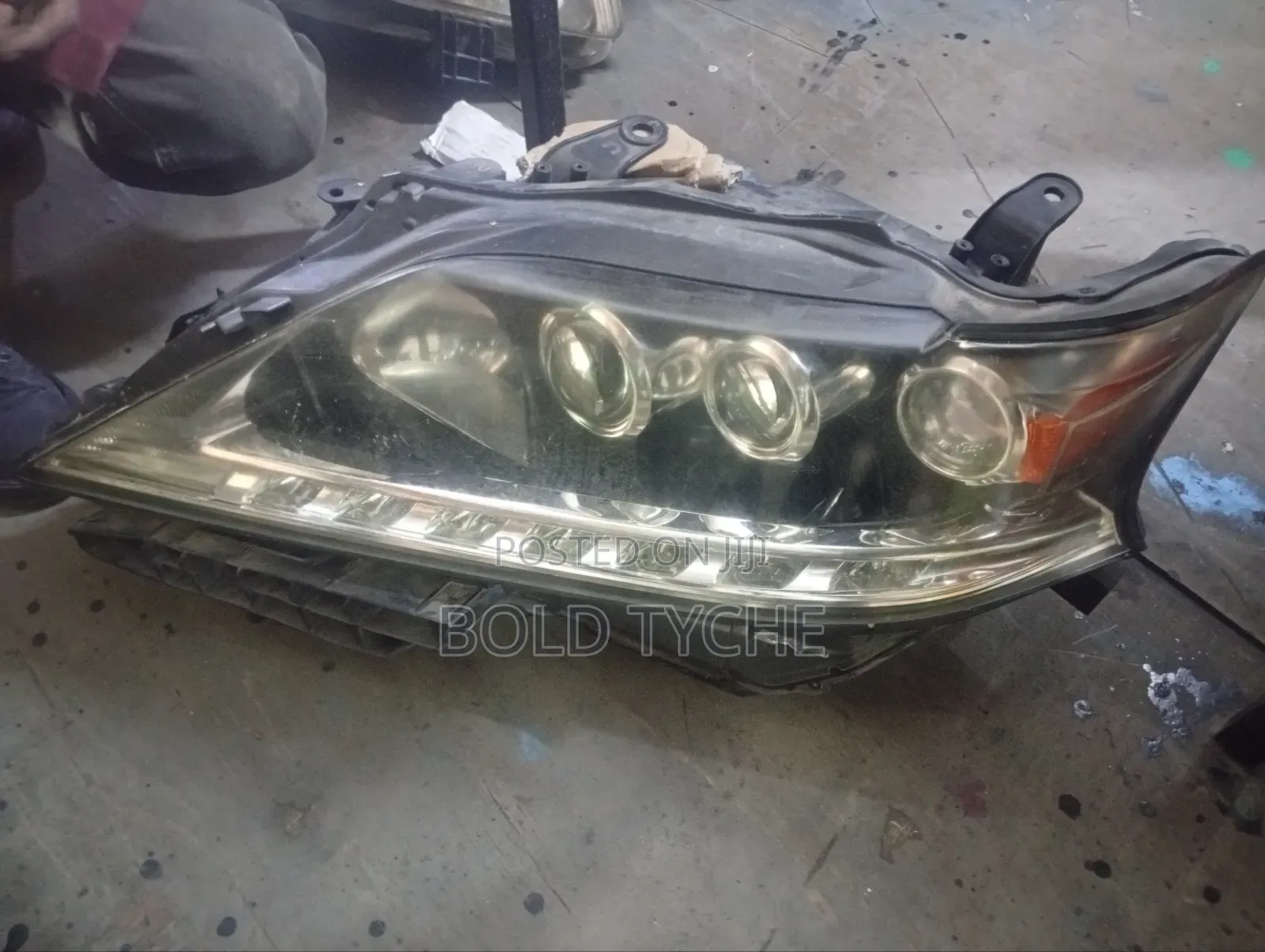 Lexus Headlight Rx450