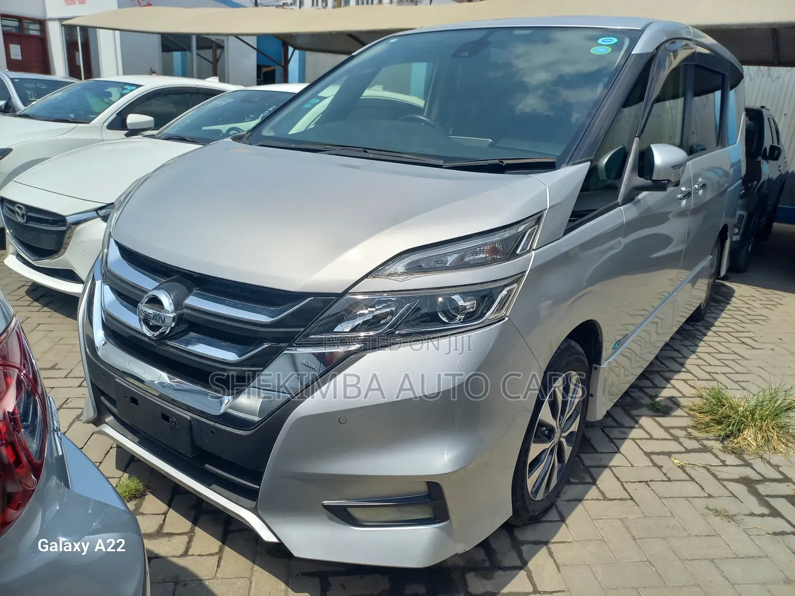 Nissan Serena 2019 Silver