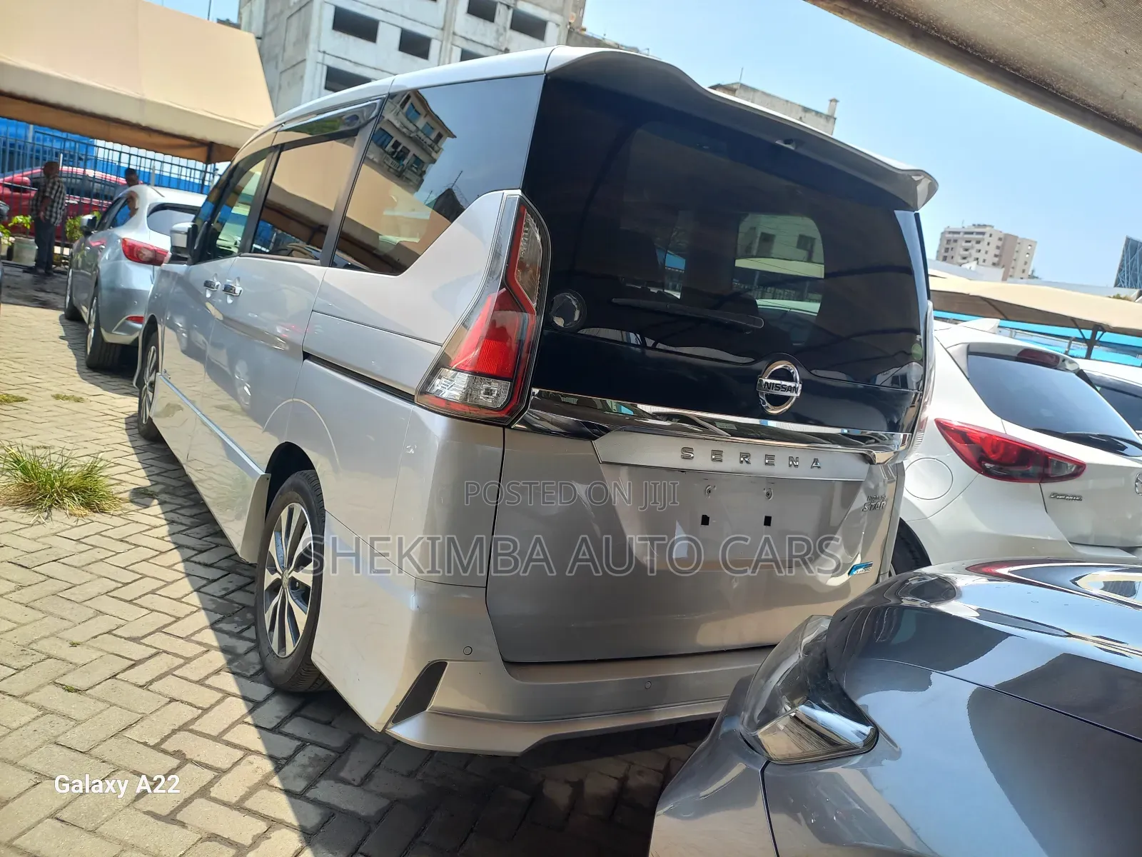 Nissan Serena 2019 Silver