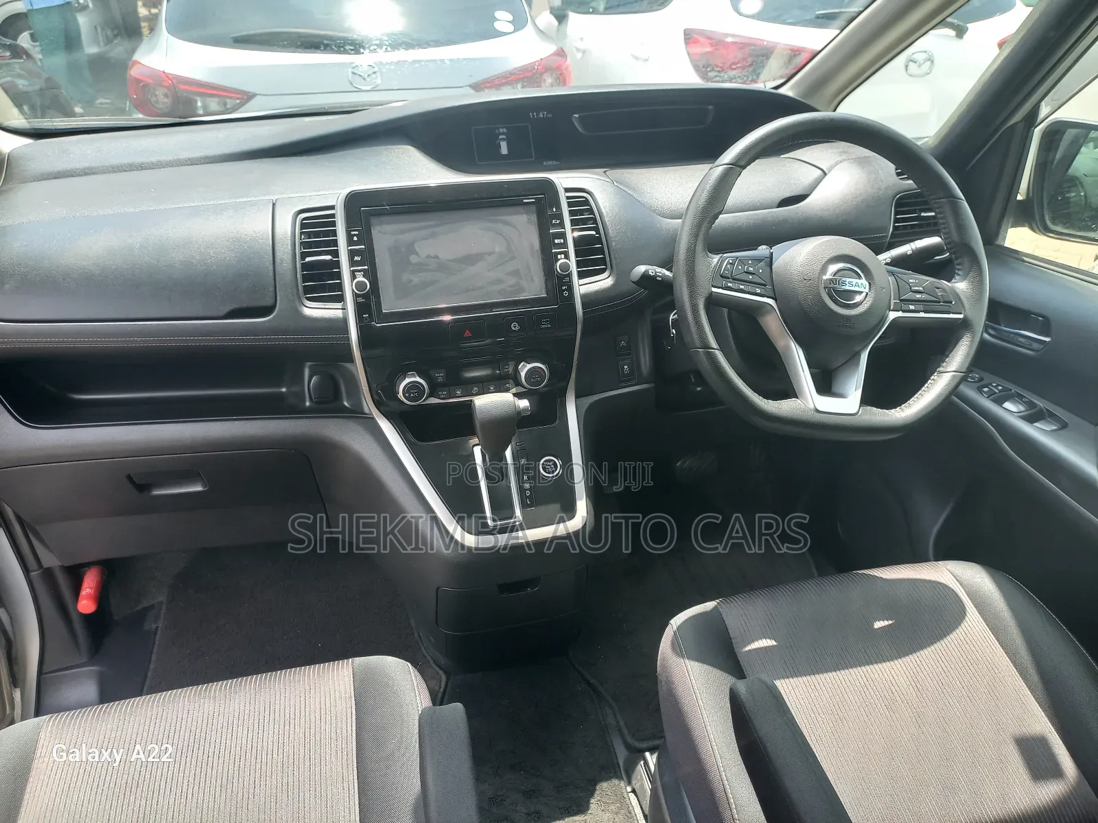 Nissan Serena 2019 Silver