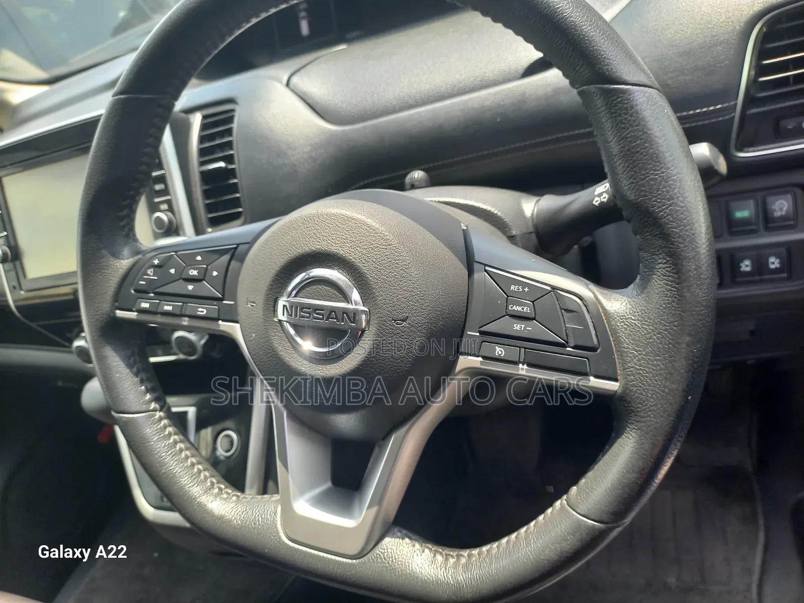 Nissan Serena 2019 Silver
