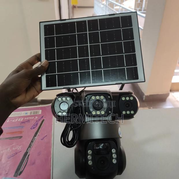 Triple Lens 4g Surveillance Solar Powered PTZ CCTV - main view