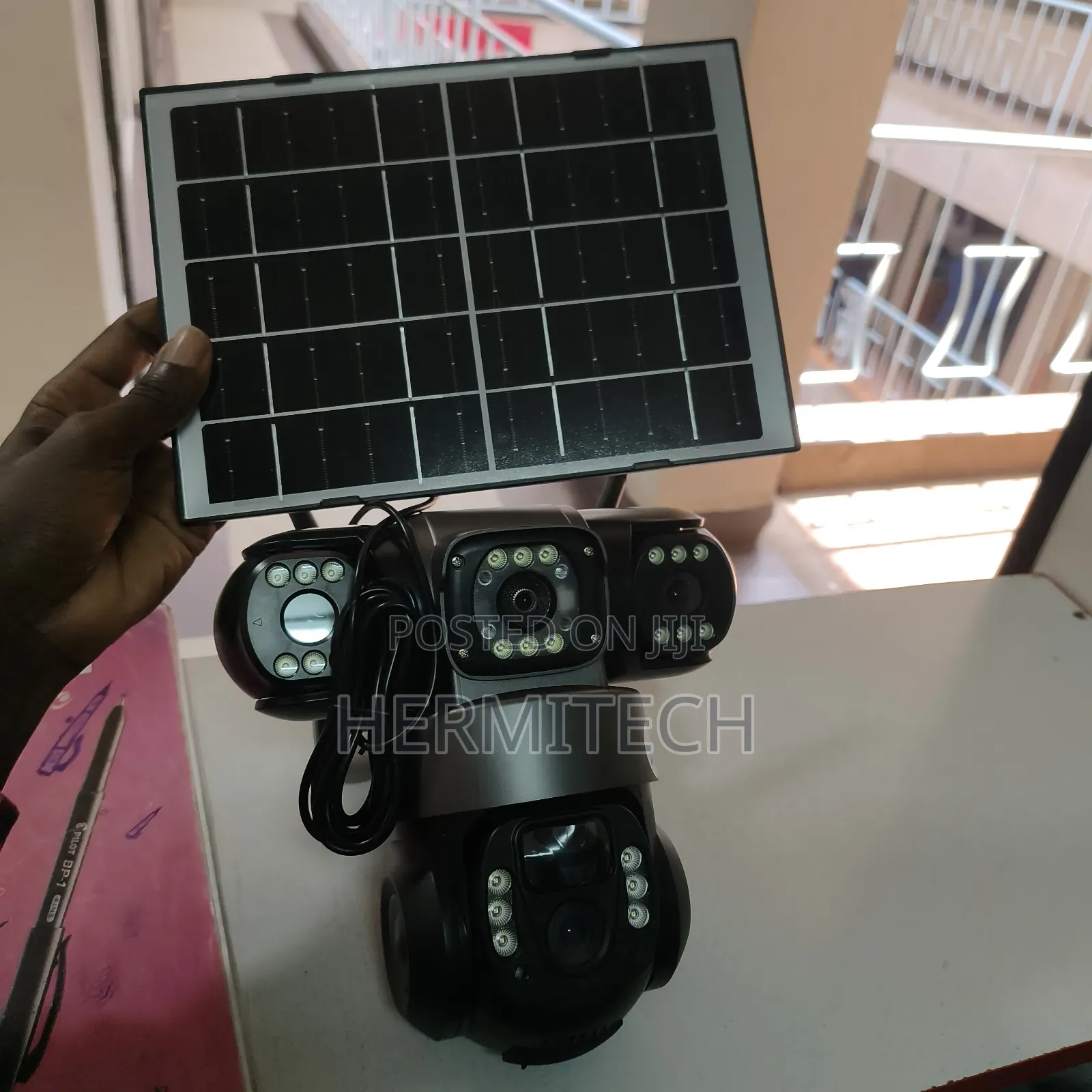 Triple Lens 4g Surveillance Solar Powered PTZ CCTV