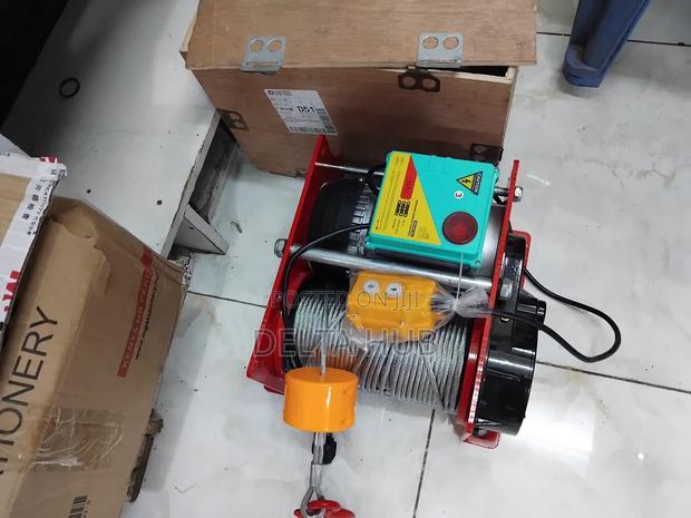 Industrial 1ton Electric Winding Hoist With Remote Control - main view