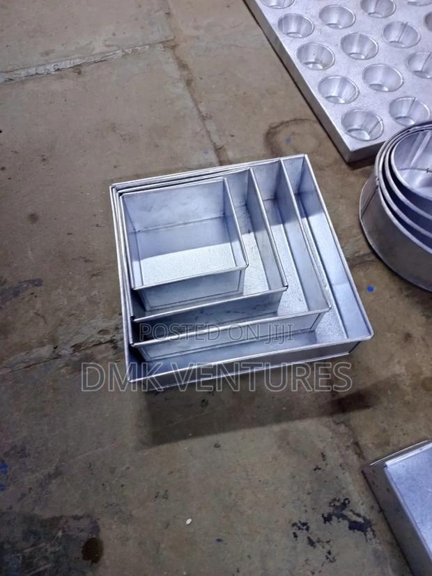 Square Shaped Exclusive Baker Tins - main view