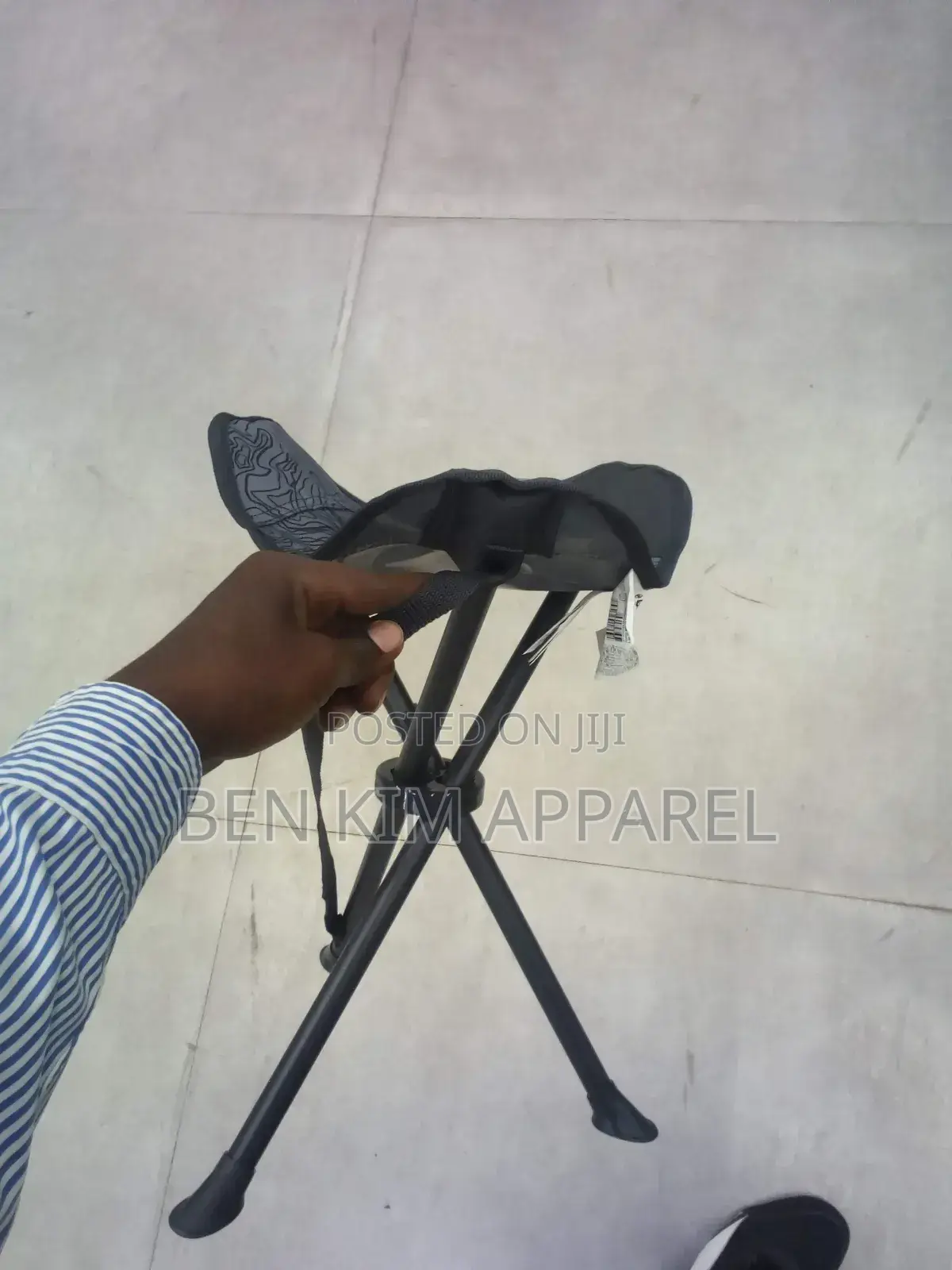 1 Kg Portable Foldable Camping Stool 60 Cms 43cms Height 110kgs Max