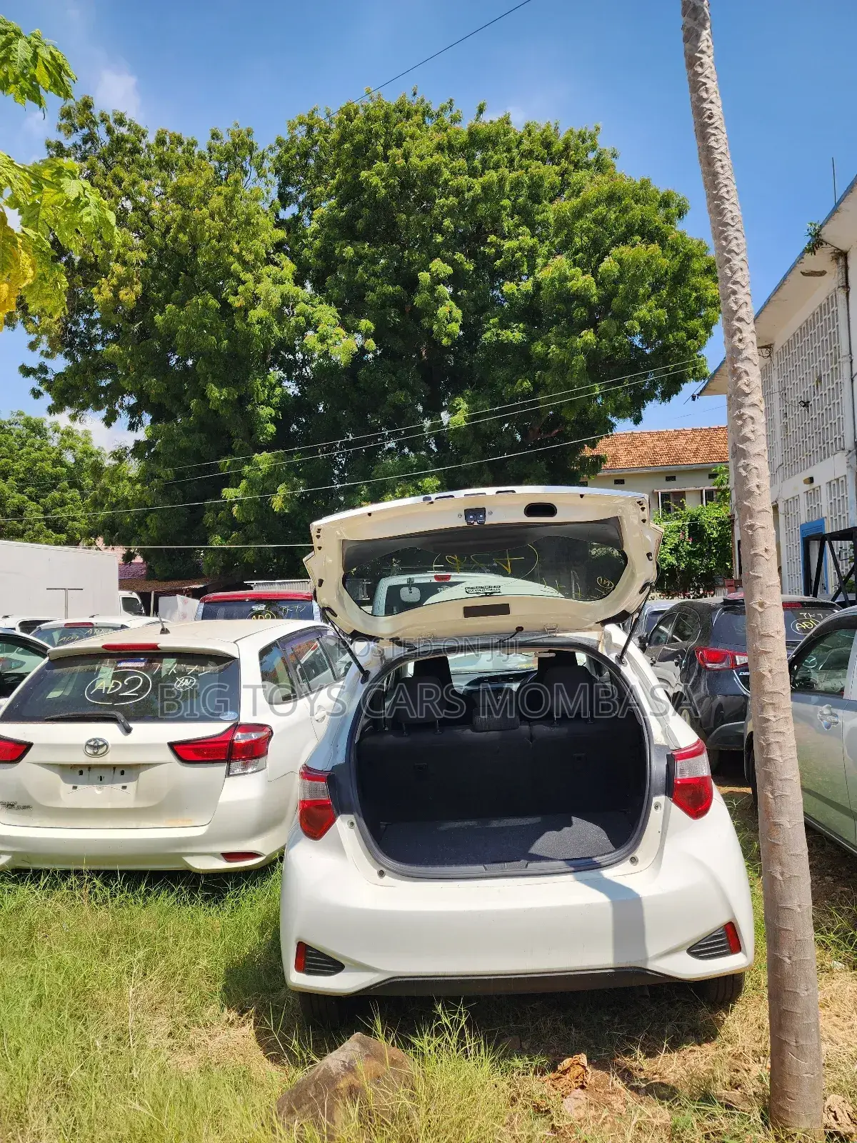 Toyota Vitz 2018 White