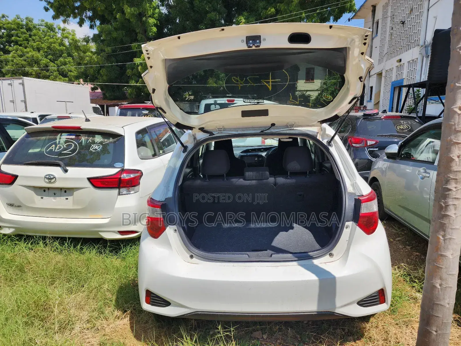 Toyota Vitz 2018 White