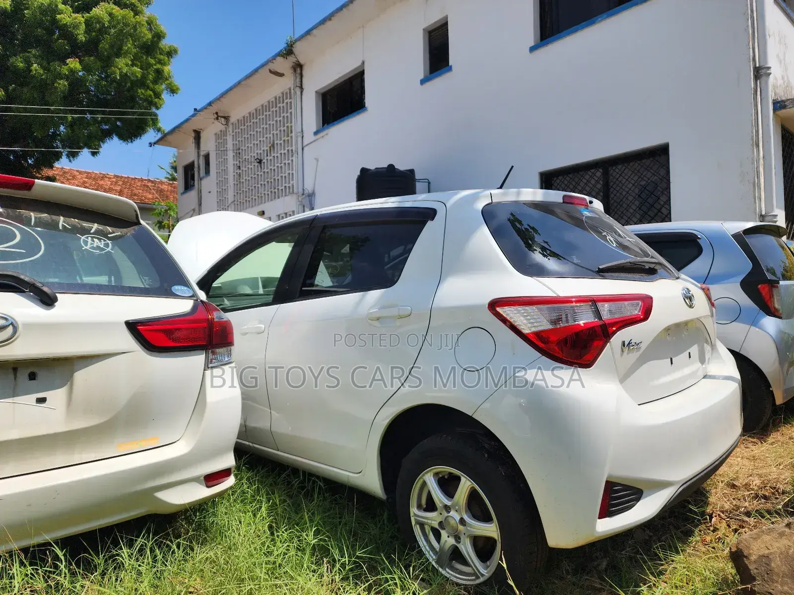 Toyota Vitz 2018 White