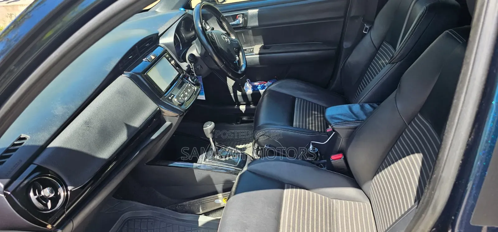 Toyota Corolla Fielder 2018 Blue