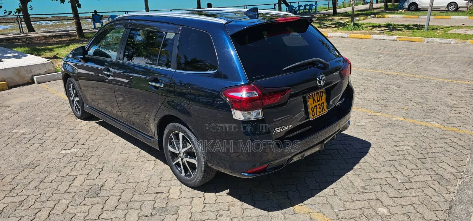 Toyota Corolla Fielder 2018 Blue