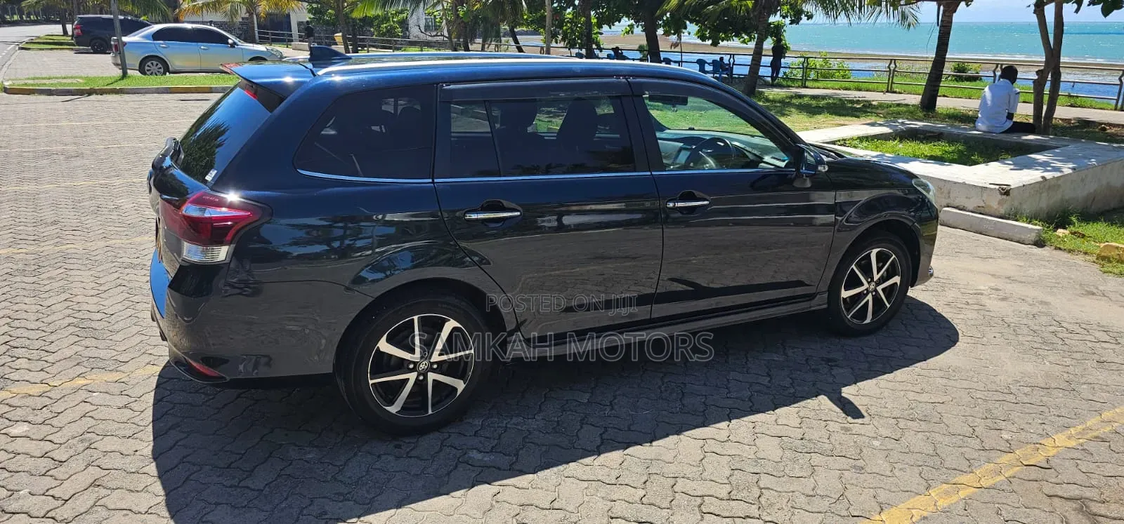 Toyota Corolla Fielder 2018 Blue