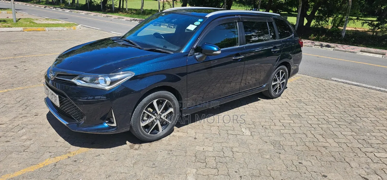 Toyota Corolla Fielder 2018 Blue