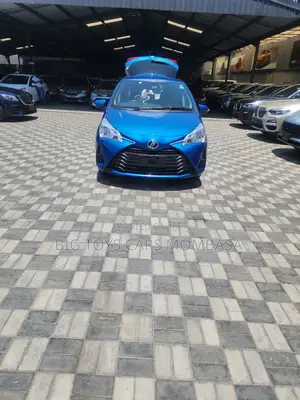 Toyota Vitz 2018 Blue