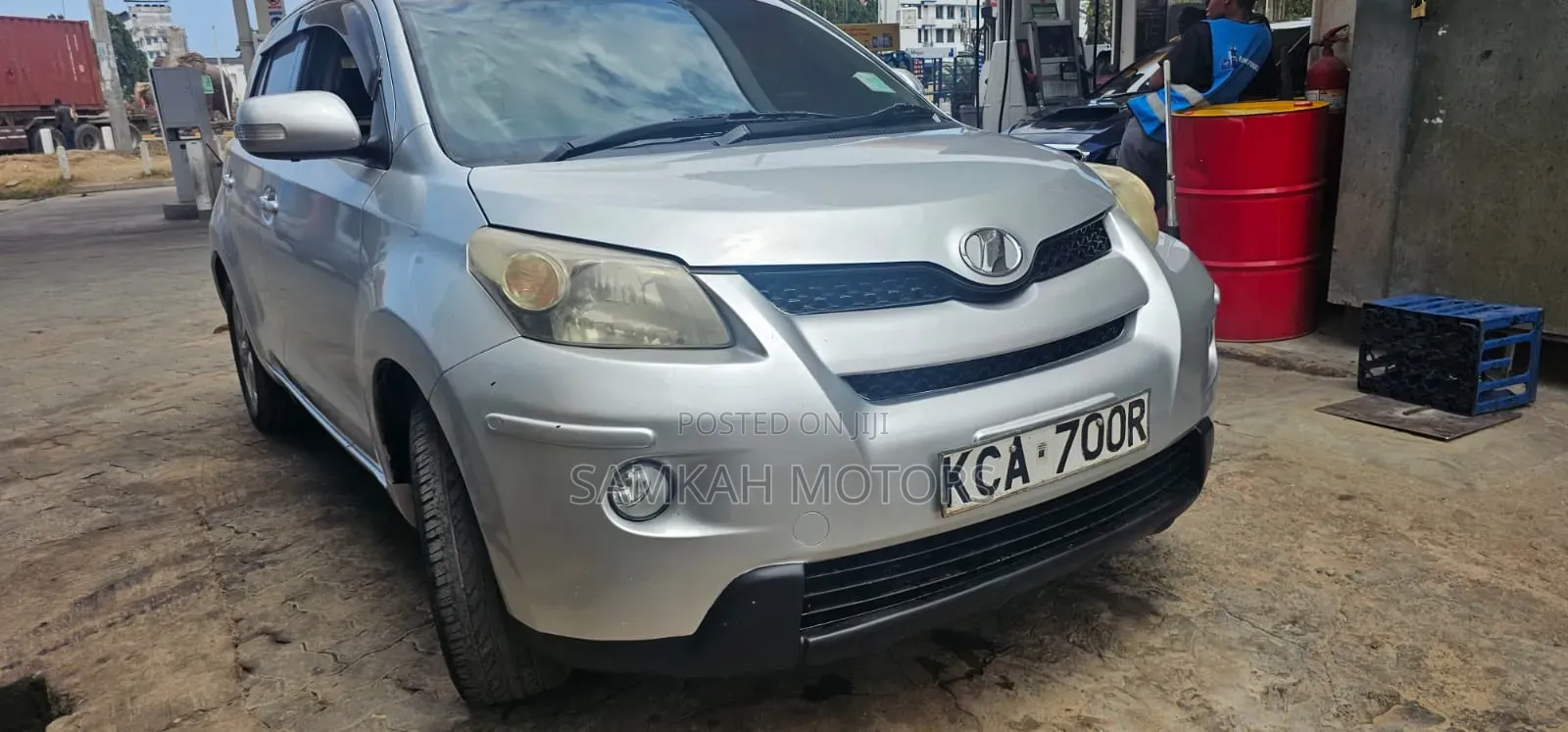 Toyota IST 2012 Silver
