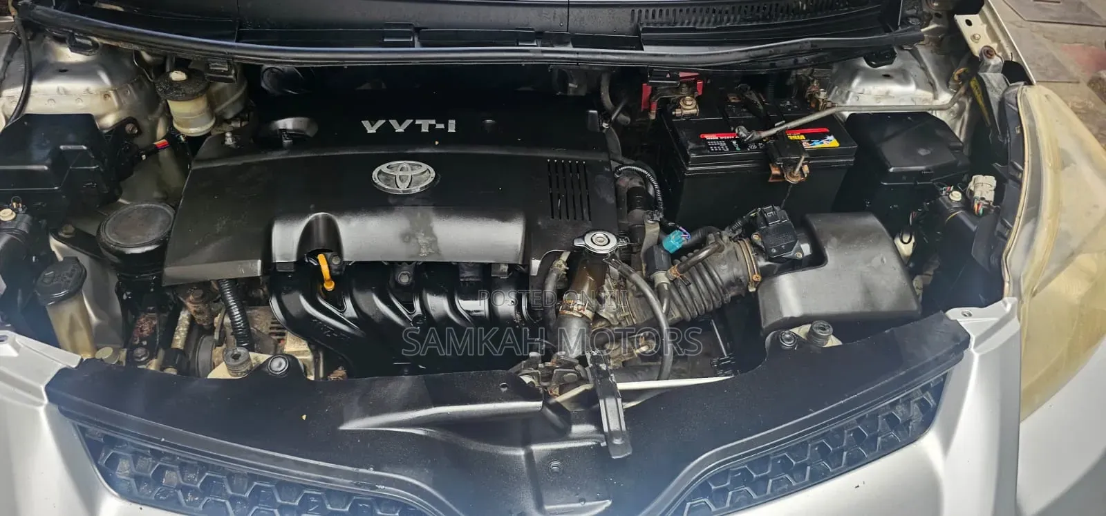 Toyota IST 2012 Silver