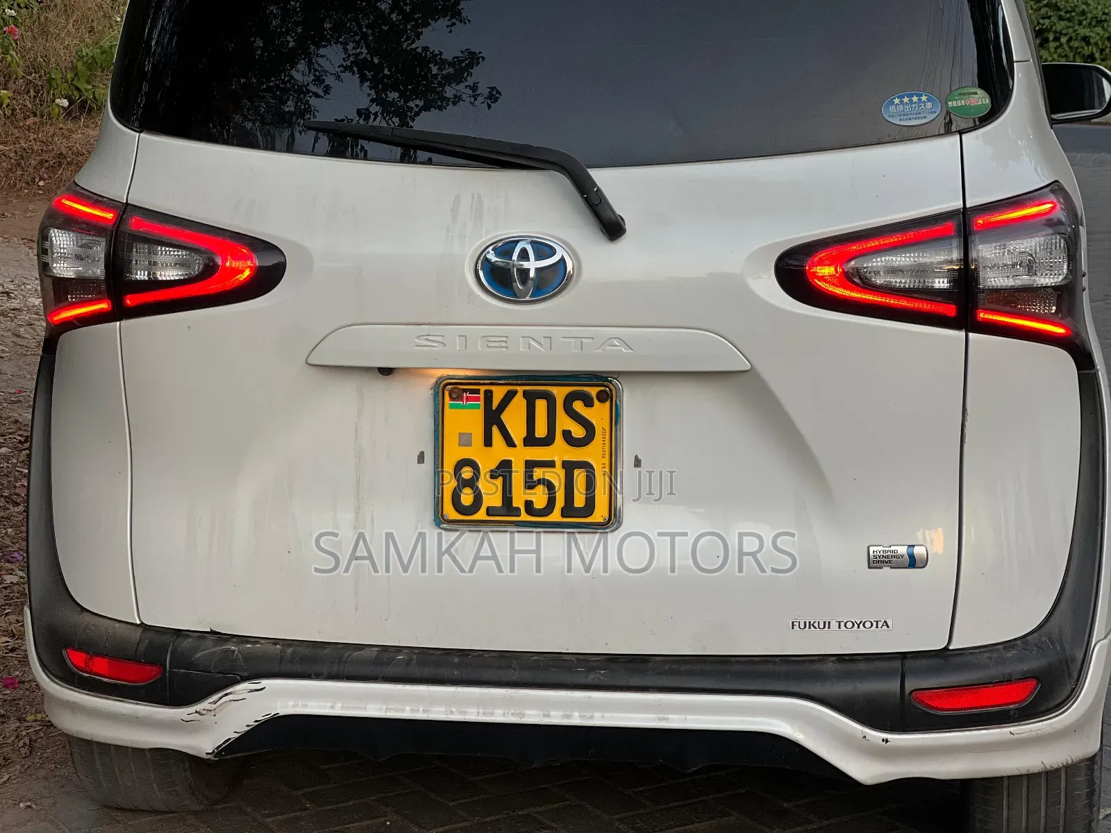Toyota Sienta 2018 White