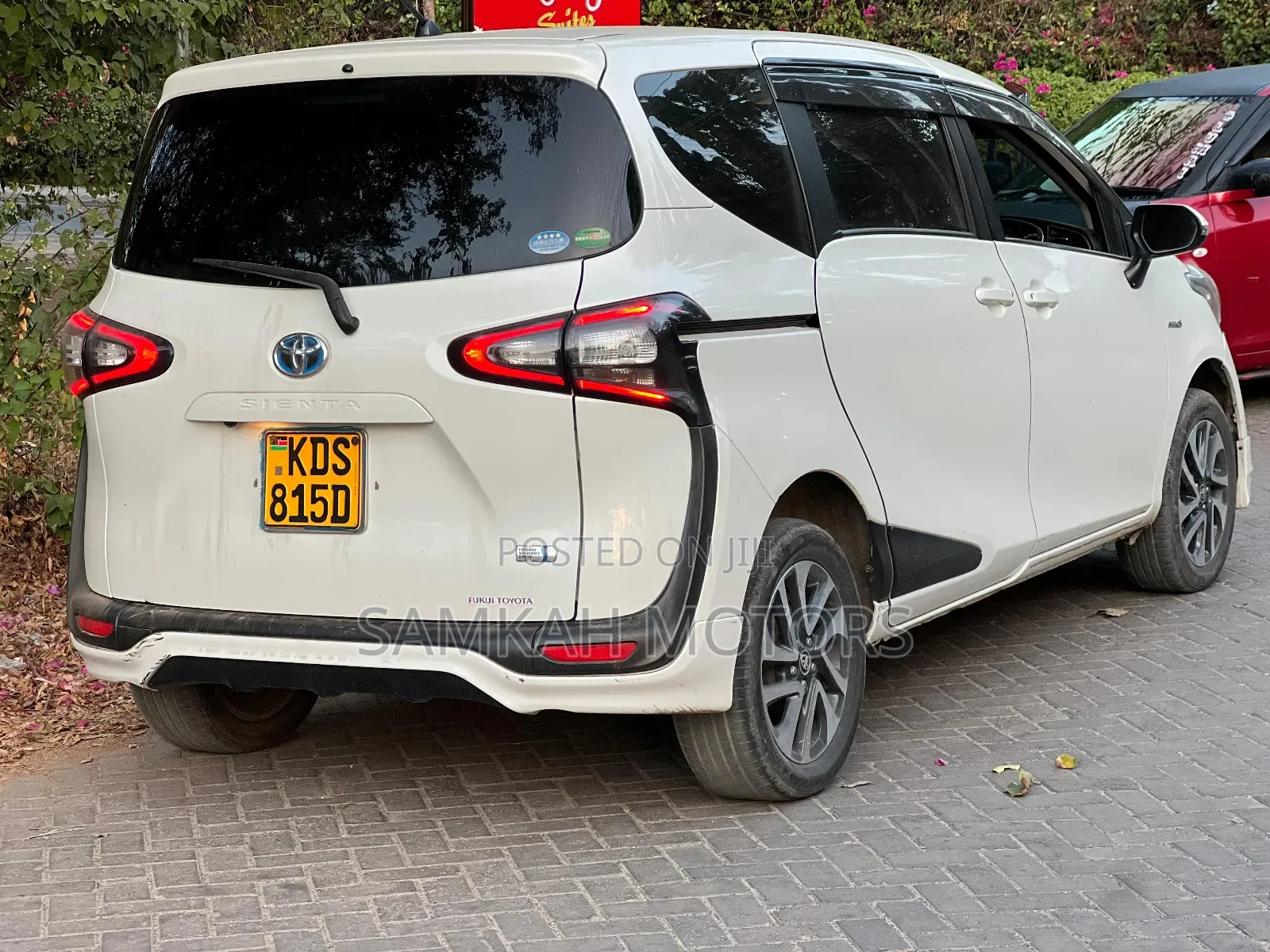 Toyota Sienta 2018 White