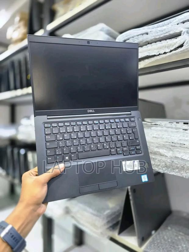 Laptop Dell Latitude 7390 8GB Intel Core i5 SSD 256GB - main view