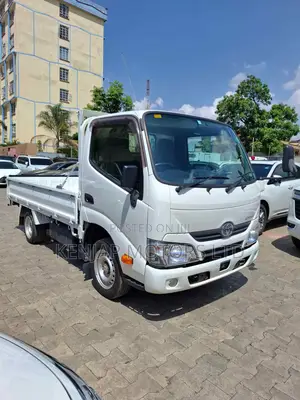 Toyota Dyna 2019 White