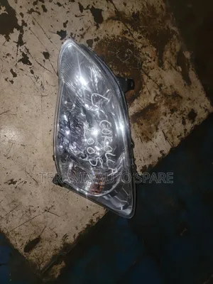 Toyota Runx Headlight Non