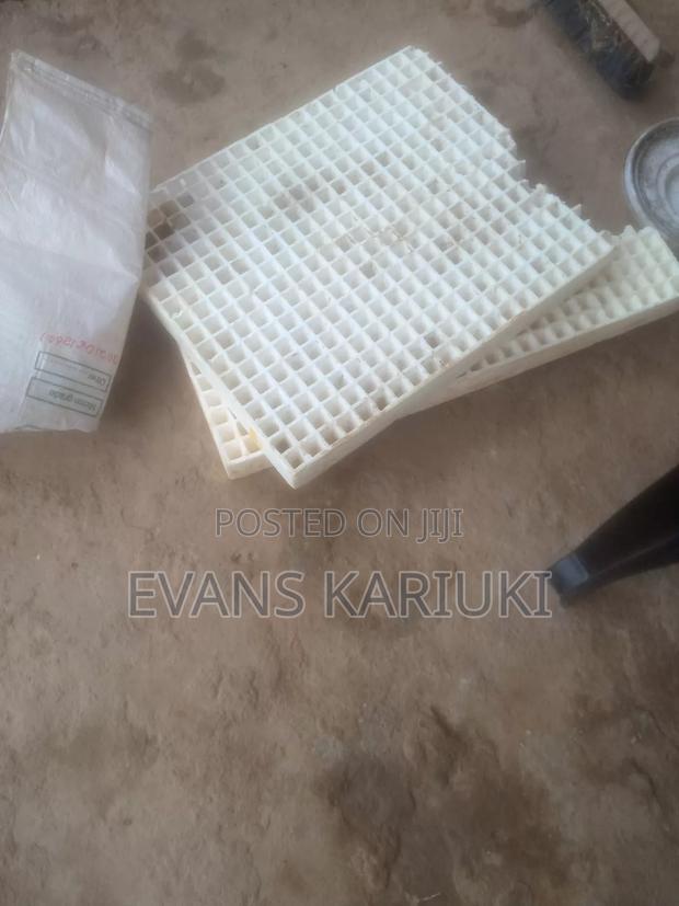 Used Damaged Seedling Trays - main view