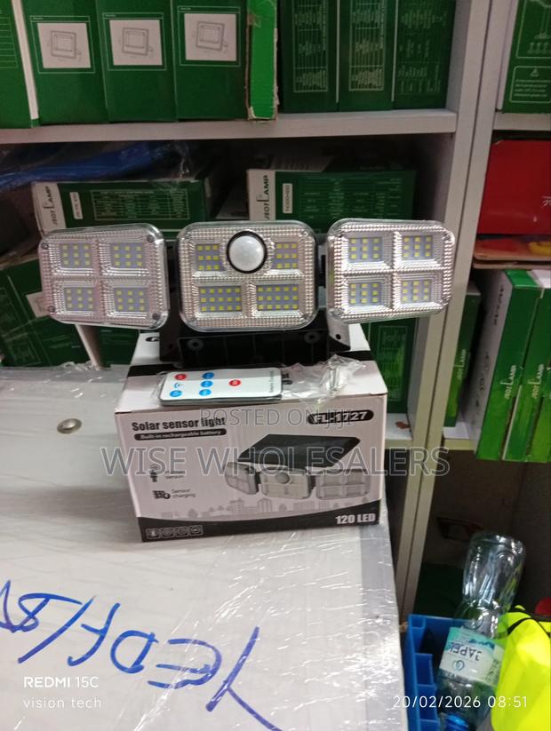 Led Solar Motion Sensor Streetlight With 3 Heads Adjustable Light√°° - main view