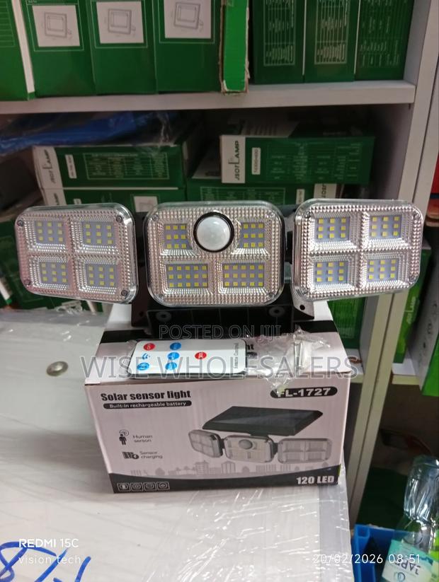 Led Solar Motion Sensor Streetlight With 3 Heads Adjustable Light√°° - thumbnail 2