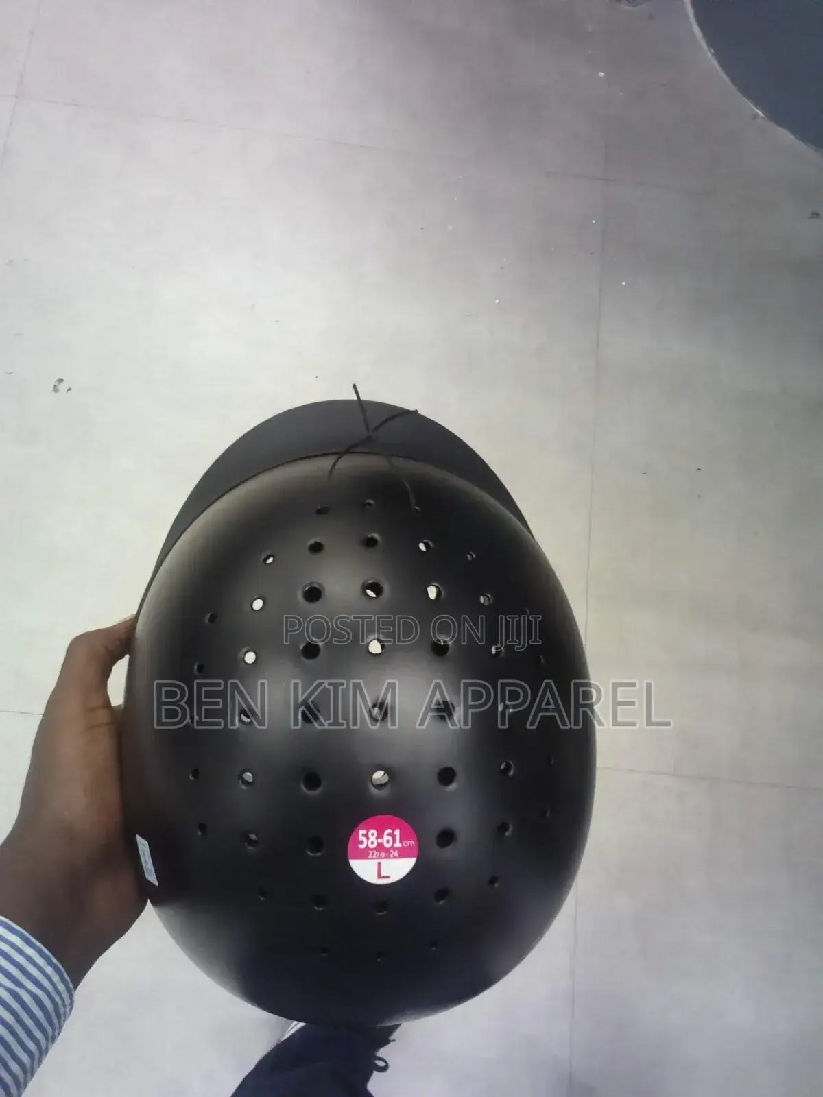 48cms to 61cms Ventilated Adjustable Fit Horse Riding Helmet .