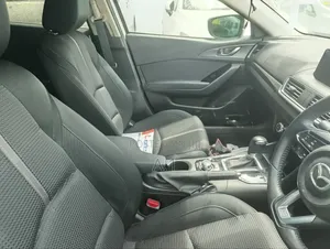 Mazda Axela 2018 White