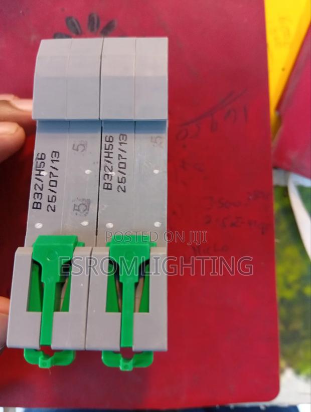 Suntree Dc Circuit Breaker 2-Pole (550v) - thumbnail 3