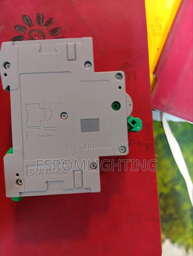 Suntree Dc Circuit Breaker 2-Pole (550v) - thumbnail 4