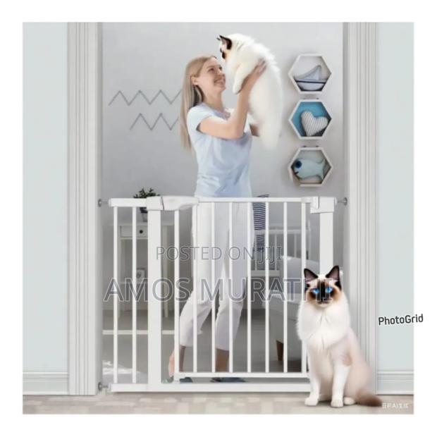 *Baby Safety Gate*
 *Adjustable. 76 Cm to 103 Cm* - main view
