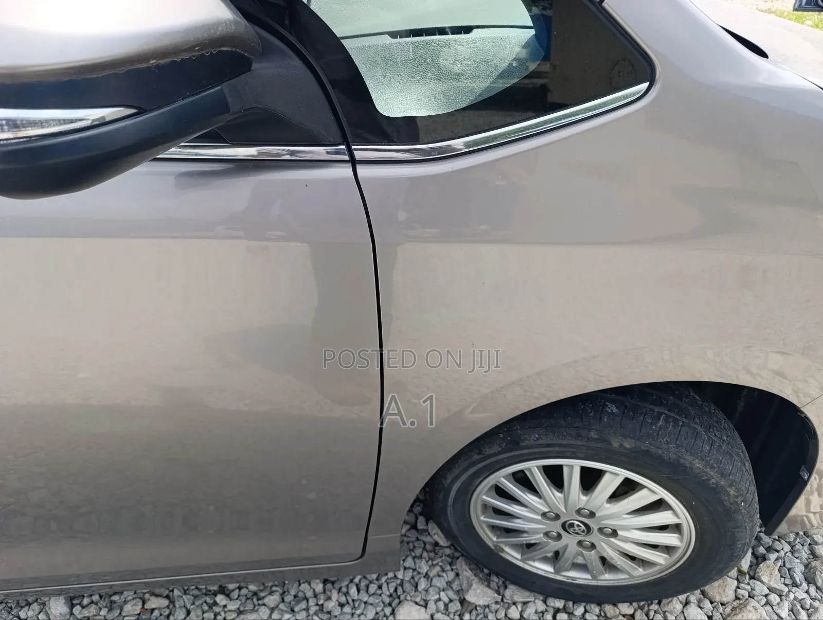 Toyota Esquire 2.0 FWD (7 seater) 2019 Brown