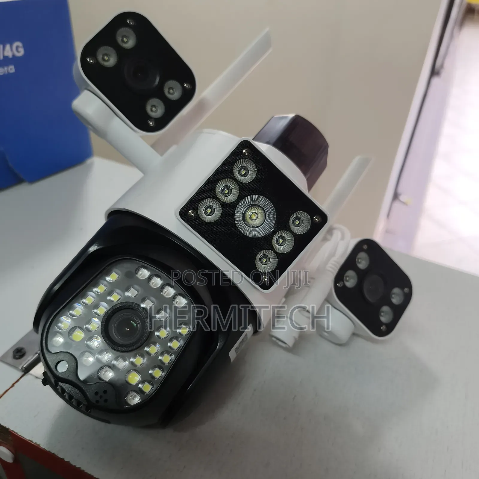 Wifi Triple Lens 4g Electric Models Cameras With Alarm Siren Electric