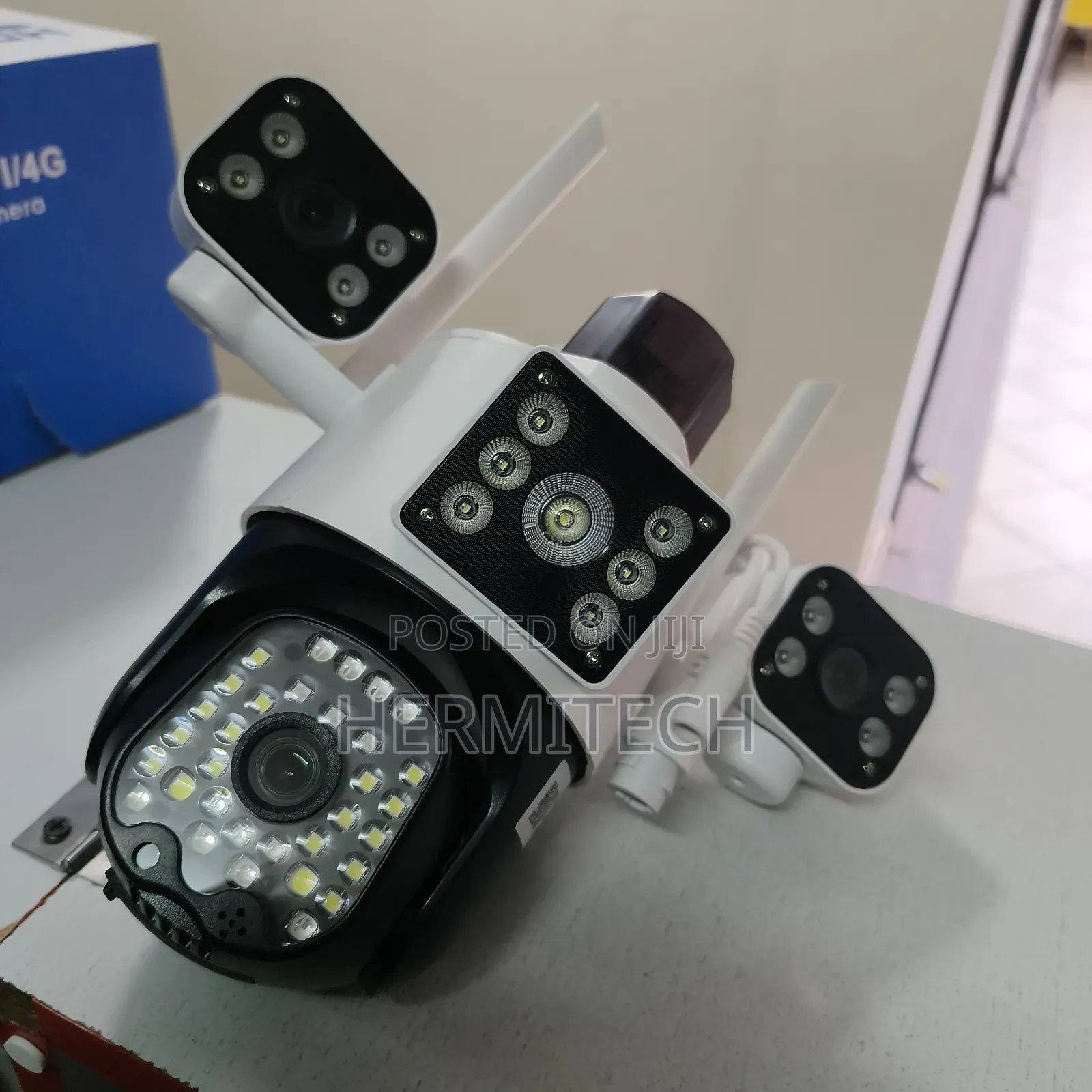 Wifi Triple Lens 4g Electric Models Cameras With Alarm Siren Electric