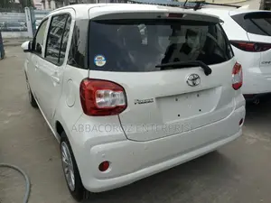 Toyota Passo 1.0 AWD 2018 White