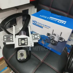 Triple Lens Wifi Camera Electric Powered PTZ Surveillance
