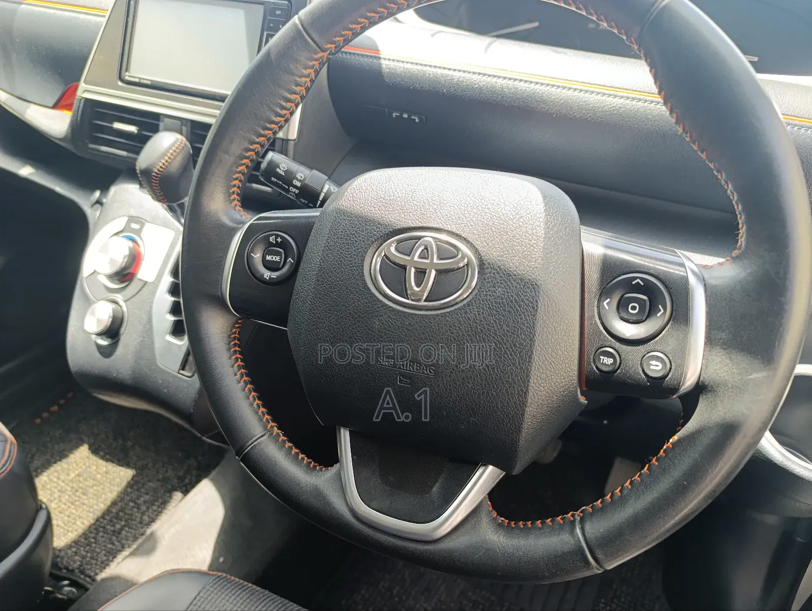 Toyota Sienta 1.5 Hybrid FWD (6-seater) 2018 Silver