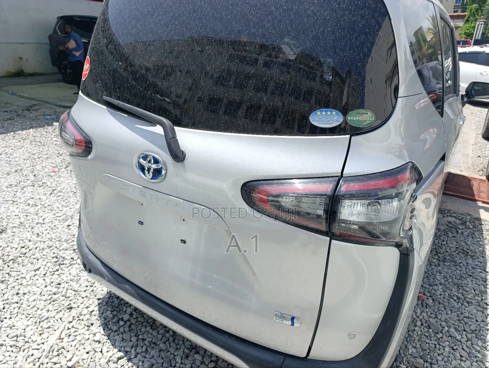 Toyota Sienta 1.5 Hybrid FWD (6-seater) 2018 Silver