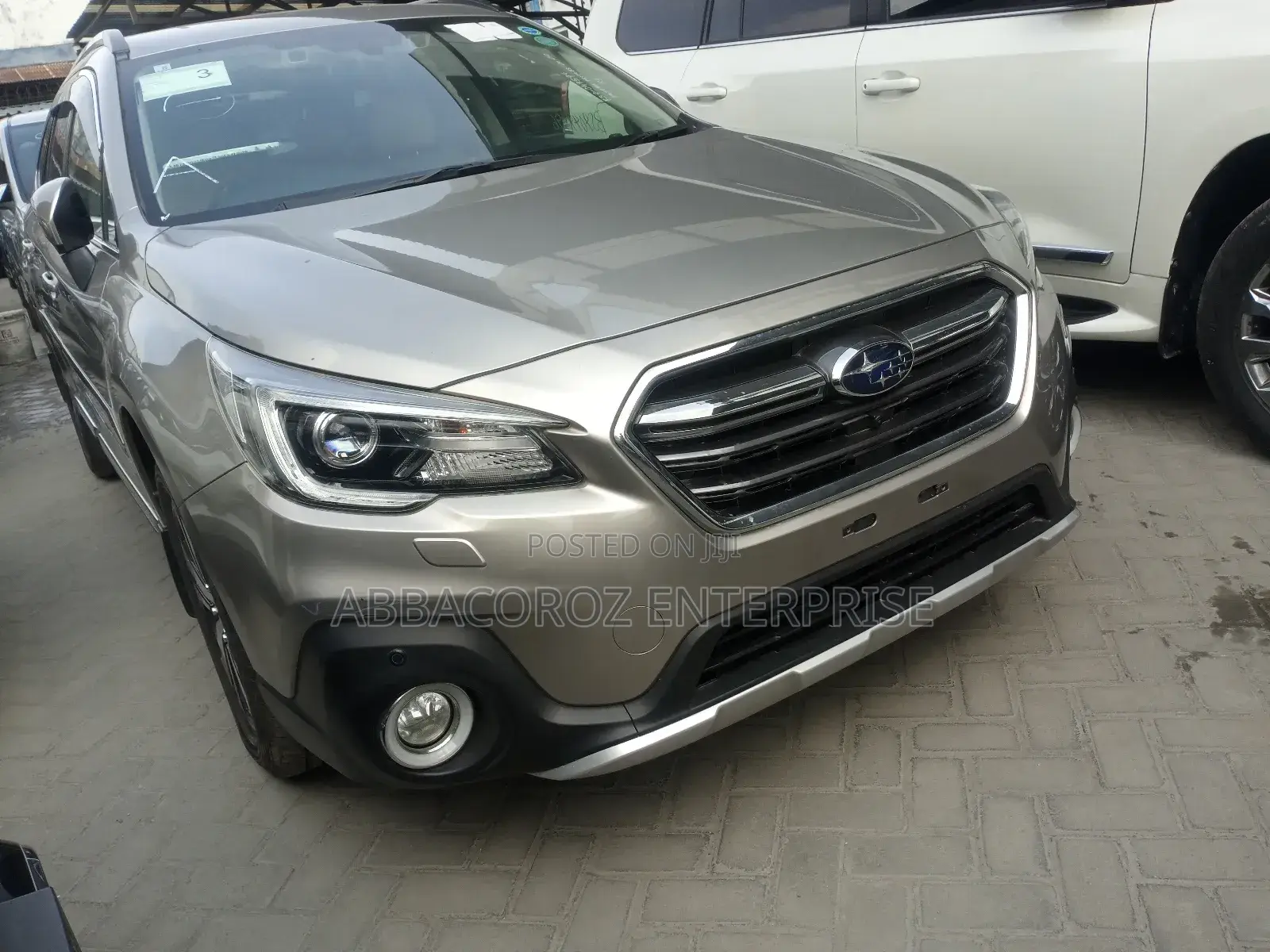 Subaru Outback 2018 Silver