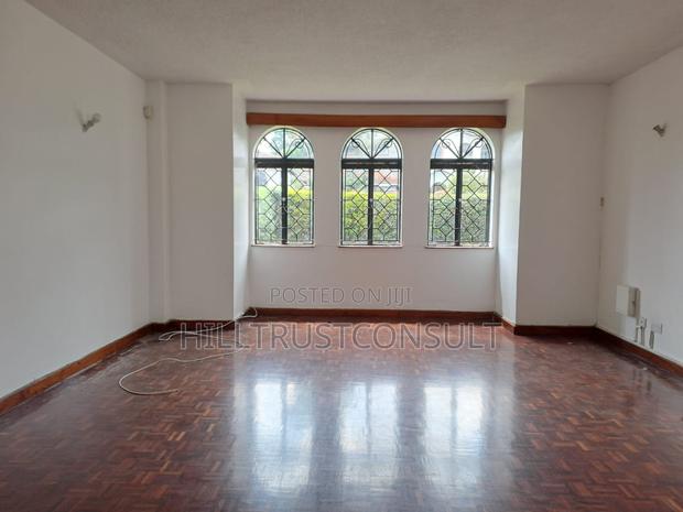 5bdrm Townhouse / Terrace in Spring Valley for rent