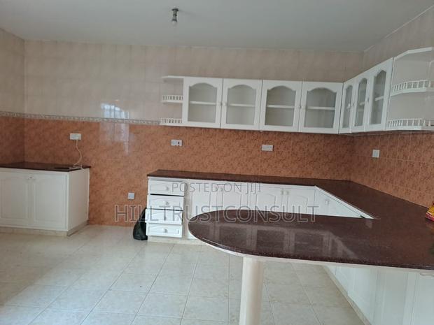 5bdrm Townhouse / Terrace in Spring Valley for rent - thumbnail 2