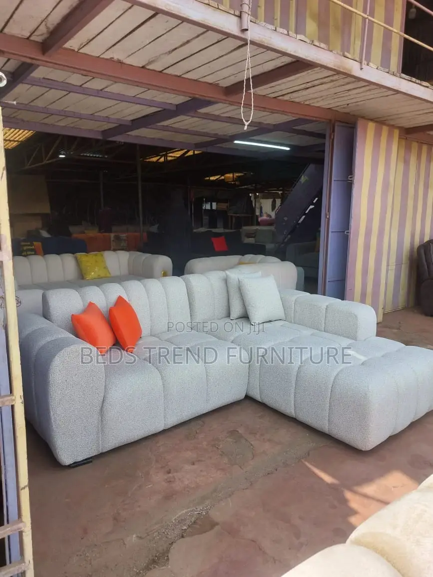 Trending White 6 Seater Bubble L Seat